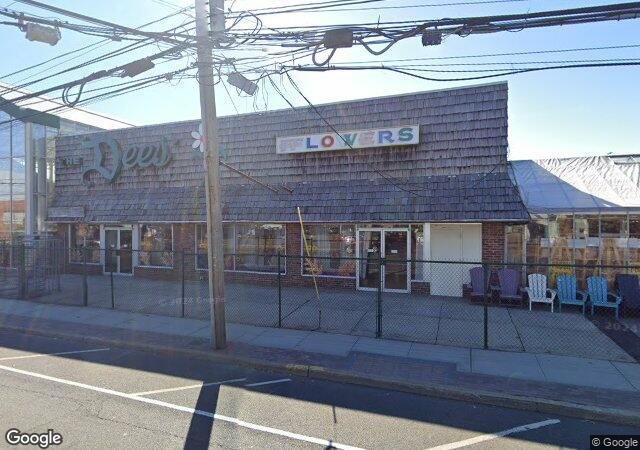 The Dees' Nursery & Florist in Oceanside, NY