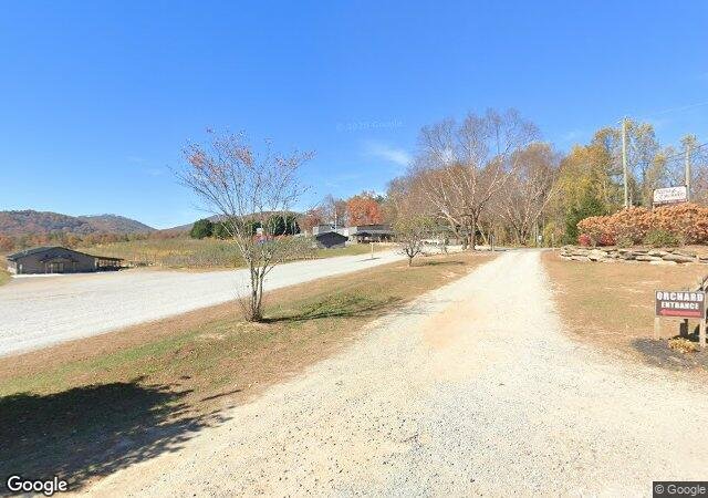 Justus Orchard in Hendersonville, NC