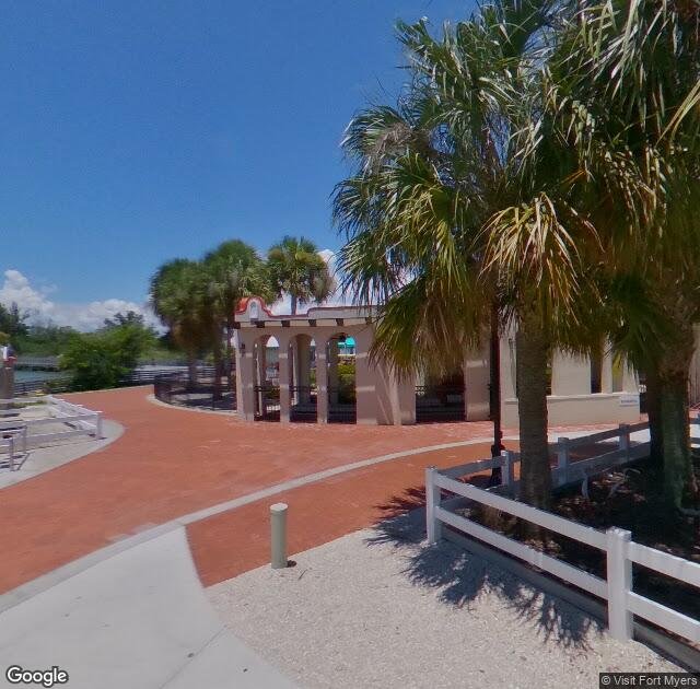 Lakes Regional Park Pumpkin Patch in Fort Myers, FL