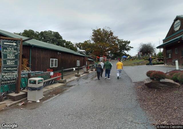 Linvilla Orchards in Media, PA