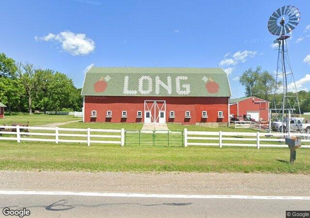 Long Family Orchard, Farm & Cider Mill in Commerce Township, MI